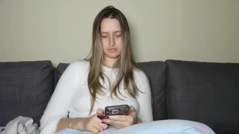 Eva online show from March 6, 2025, 12:43 am