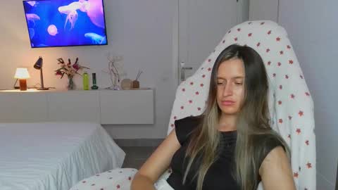 Eva online show from October 16, 2025, 8:10 pm