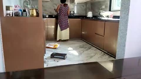 Snapshot of n298033 chatting on November 4, 2025, 6:01 am n298033 online show from November 4, 2025, 6:01 am