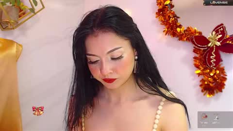 Snapshot of naamah_b chatting on December 20, 2024, 2:27 pm naamah_b online show from December 20, 2024, 2:27 pm