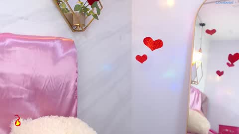 Snapshot of naamah_b chatting on February 15, 2025, 5:28 pm naamah_b online show from February 15, 2025, 5:28 pm