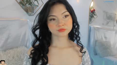 Snapshot of naamah_b chatting on September 9, 2025, 2:16 pm naamah_b online show from September 9, 2025, 2:16 pm