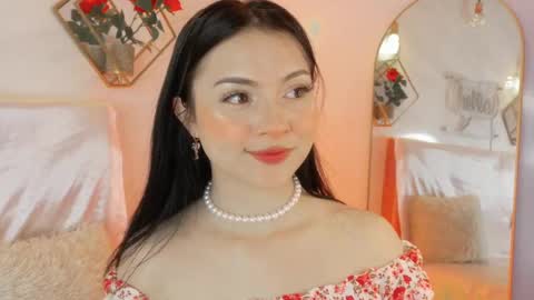 Snapshot of naamah_b chatting on September 23, 2025, 2:09 pm naamah_b online show from September 23, 2025, 2:09 pm