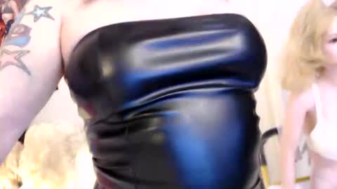Snapshot of nadia_vixen chatting on May 15, 2026, 10:50 pm Nadia Vixen online show from May 15, 2026, 10:50 pm