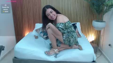 Snapshot of nahia_13 chatting on January 27, 2025, 11:54 am N A H I A online show from January 27, 2025, 11:54 am