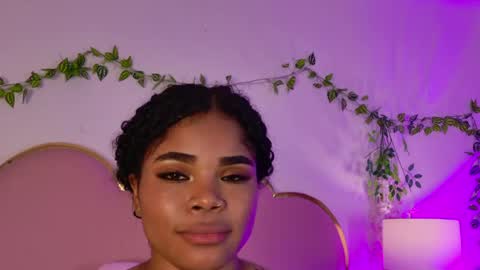 Snapshot of nahiarareina chatting on May 24, 2026, 1:49 pm NahiaraReina online show from May 24, 2026, 1:49 pm