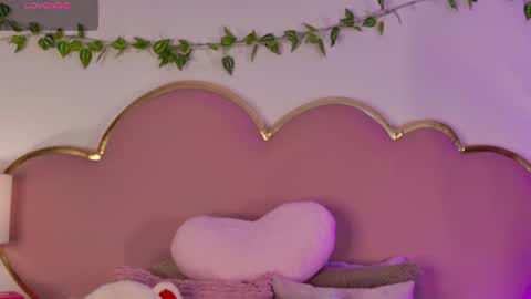 Snapshot of nahiarareina chatting on June 22, 2026, 1:30 pm NahiaraReina online show from June 22, 2026, 1:30 pm