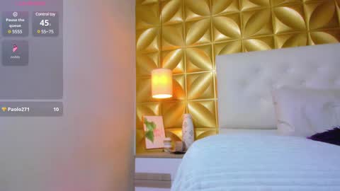 NahiaVictoria  online show from March 6, 2025, 7:03 am