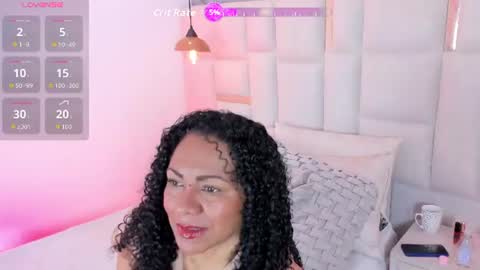 Snapshot of nahomi_dominique chatting on July 2, 2026, 12:33 pm Nahomi Dominique online show from July 2, 2026, 12:33 pm