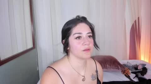 Nahomi  online show from November 9, 2025, 11:08 am