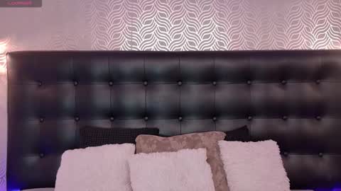 naiaramasson_ online show from March 2, 2026, 12:23 pm