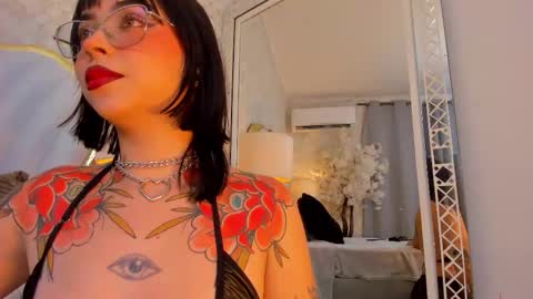 Snapshot of naiawhisper chatting on February 20, 2026, 5:15 am naiawhisper online show from February 20, 2026, 5:15 am