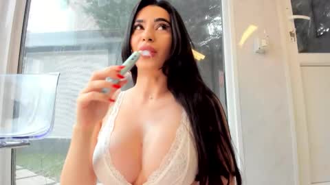 Naila online show from March 25, 2026, 7:03 am