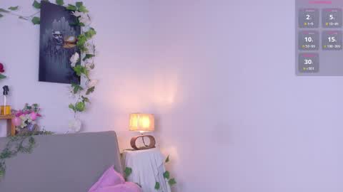 nairagold_ online show from April 6, 2026, 4:46 am