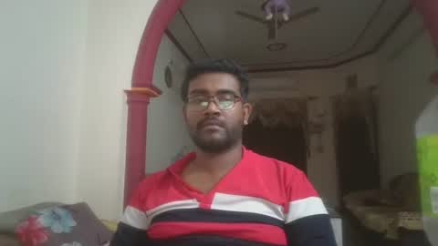 NAIRANANDU28 online show from May 27, 2026, 4:04 pm