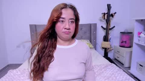 Natalia Flores online show from February 13, 2026, 9:00 pm