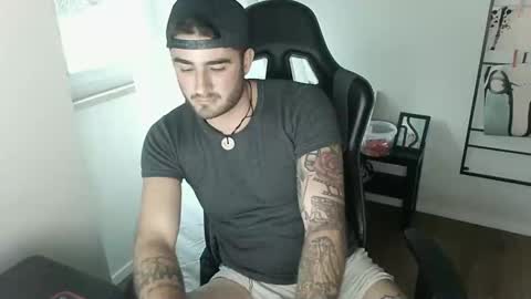 Snapshot of najidalquazar chatting on February 13, 2025, 3:24 pm Najid online show from February 13, 2025, 3:24 pm