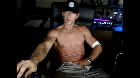 nakedoutsdeurwndw online show from April 19, 2026, 1:27 am