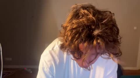 Snapshot of namiraaxel chatting on December 17, 2024, 8:54 pm Georges online show from December 17, 2024, 8:54 pm