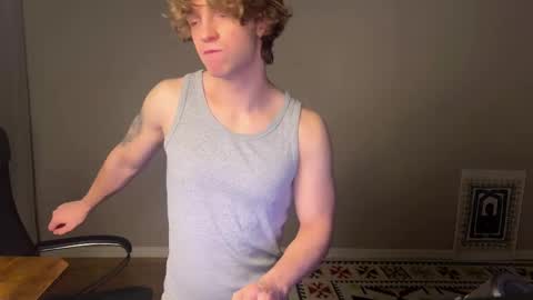 Snapshot of namiraaxel chatting on October 1, 2025, 5:52 pm Georges online show from October 1, 2025, 5:52 pm