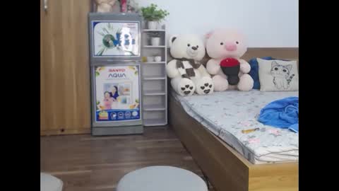 nana9037 online show from June 5, 2026, 4:30 am