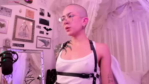 Snapshot of nanaxnana chatting on May 15, 2026, 7:04 am Alma Maria online show from May 15, 2026, 7:04 am