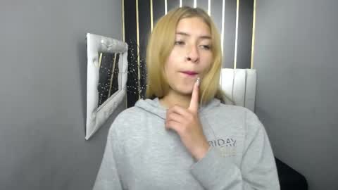 Snapshot of nancy_blonde chatting on May 19, 2026, 2:12 pm nancy blonde online show from May 19, 2026, 2:12 pm