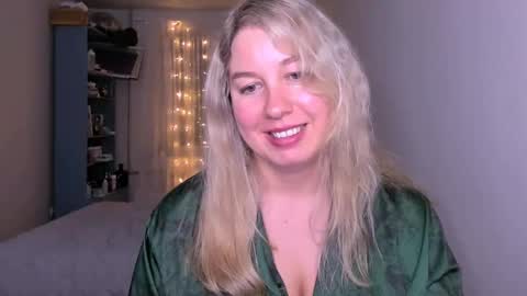Snapshot of nancysanders chatting on May 16, 2026, 8:18 pm Nancy online show from May 16, 2026, 8:18 pm