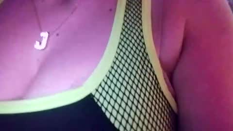 nancyybonita online show from January 7, 2025, 7:10 am