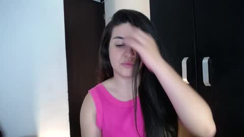 Snapshot of nani_gutierrez chatting on March 4, 2025, 1:34 am Nani online show from March 4, 2025, 1:34 am