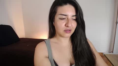 Snapshot of nani_gutierrez chatting on February 26, 2026, 10:53 pm Nani online show from February 26, 2026, 10:53 pm