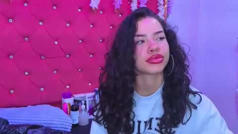 nanis james15 online show from November 25, 2025, 2:55 am