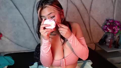 nany_pretty online show from December 15, 2024, 2:27 pm