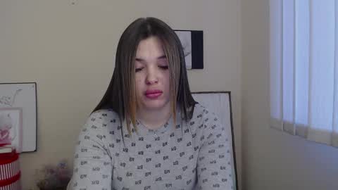 Snapshot of naom_my chatting on January 24, 2025, 1:36 pm Naomy online show from January 24, 2025, 1:36 pm