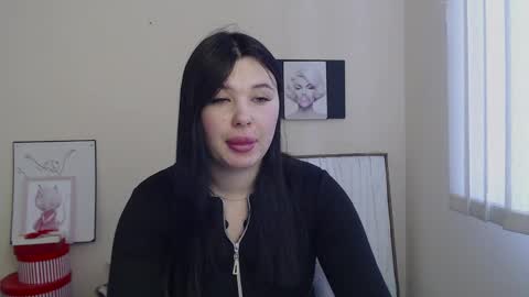 Snapshot of naom_my chatting on January 29, 2025, 10:16 am Naomy online show from January 29, 2025, 10:16 am
