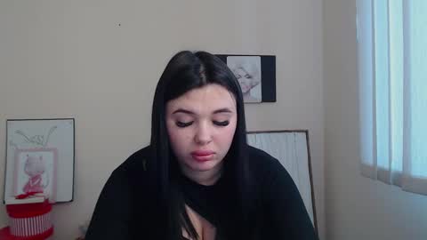 Snapshot of naom_my chatting on February 4, 2025, 11:38 am Naomy online show from February 4, 2025, 11:38 am