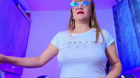 Snapshot of naomi_diamond_ chatting on July 11, 2026, 11:46 am Naomi online show from July 11, 2026, 11:46 am