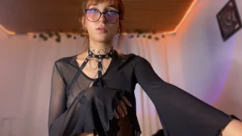  Naomi  online show from June 11, 2026, 12:32 am