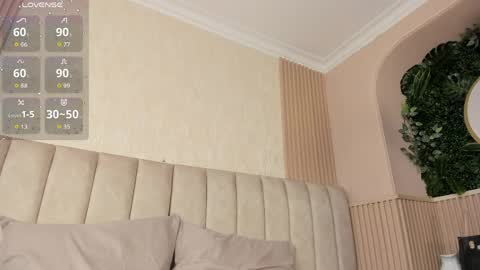 Snapshot of naomi_hill1 chatting on April 12, 2026, 2:22 pm Naomi online show from April 12, 2026, 2:22 pm