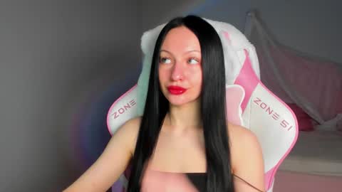 Naomi online show from February 11, 2026, 6:07 am