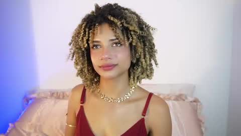 naomidawson online show from June 25, 2026, 12:32 am