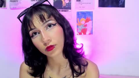 naomiharuno online show from October 28, 2025, 2:48 am