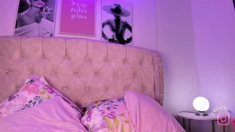 Snapshot of naomikross chatting on January 17, 2025, 6:44 pm Naomi online show from January 17, 2025, 6:44 pm