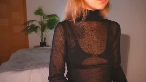 Snapshot of naomirosy chatting on February 11, 2026, 7:19 pm naomirosy online show from February 11, 2026, 7:19 pm