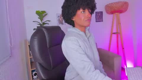Snapshot of naomisaenz_ chatting on June 30, 2026, 2:51 pm N A O M I online show from June 30, 2026, 2:51 pm