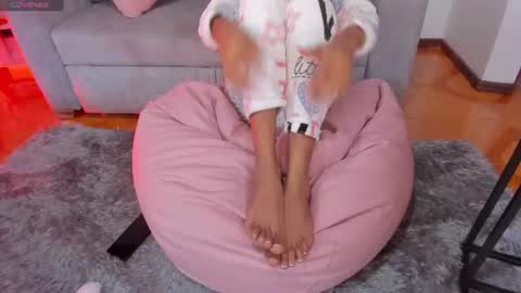 Snapshot of naomisaenz_ chatting on July 17, 2026, 3:46 am N A O M I online show from July 17, 2026, 3:46 am