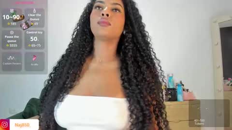 Naomi     online show from September 10, 2025, 7:25 pm