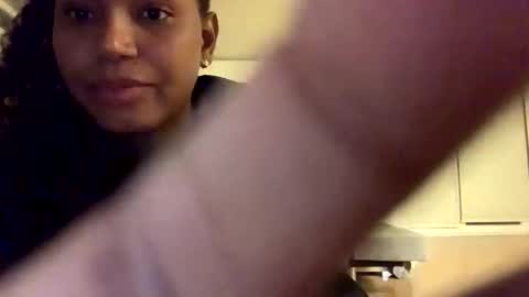 naomiysuvikingo online show from March 21, 2026, 9:07 pm