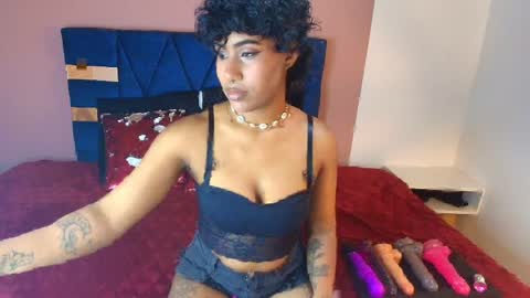 Snapshot of naomy__smith__ chatting on April 4, 2026, 8:06 pm N A O M Y online show from April 4, 2026, 8:06 pm