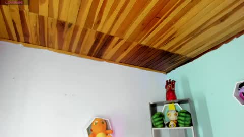 Snapshot of naomy_ruiz_ chatting on May 20, 2026, 12:00 pm NAOMY online show from May 20, 2026, 12:00 pm